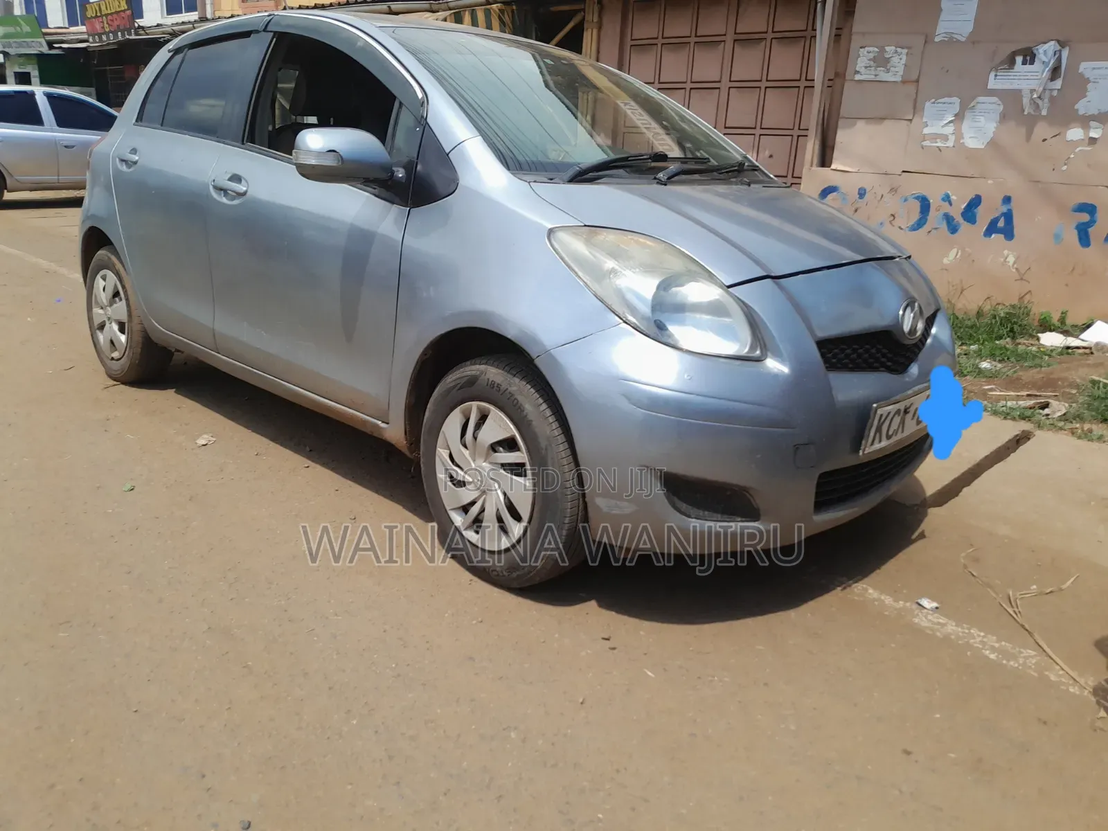 Toyota Vitz 2012 Silver