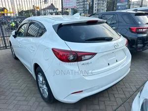 Mazda Axela 2018 White