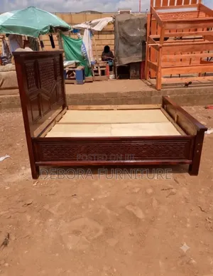 Dark Brown Wooden 5*6 Bed