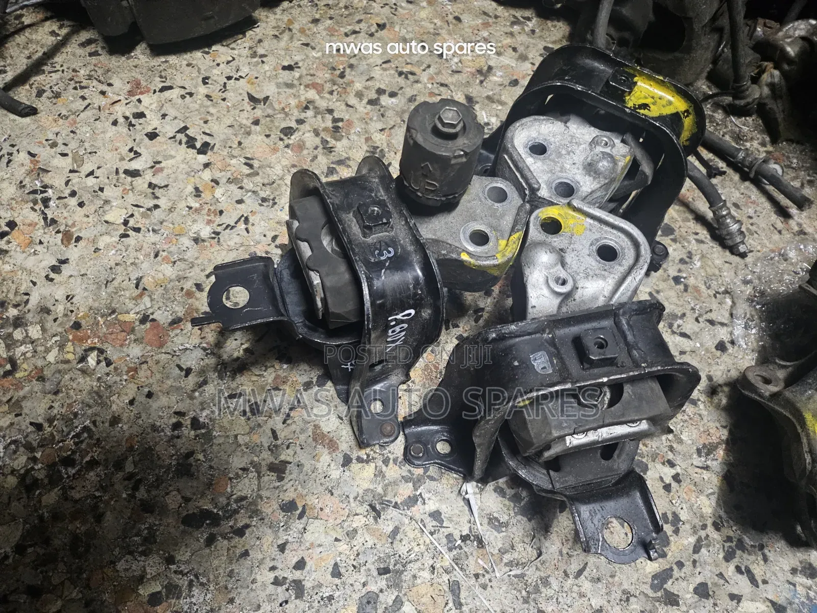 Toyota Probox Engine Mounting