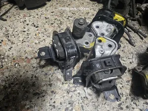 Toyota Probox Engine Mounting