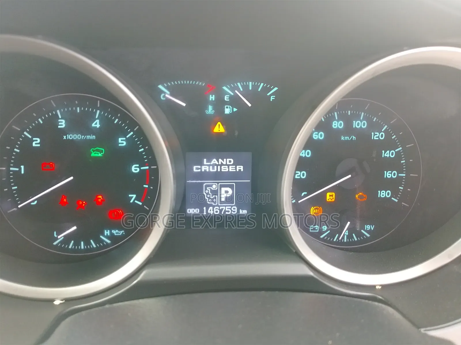 Toyota Land Cruiser 4.6 V8 AX 2010 Black