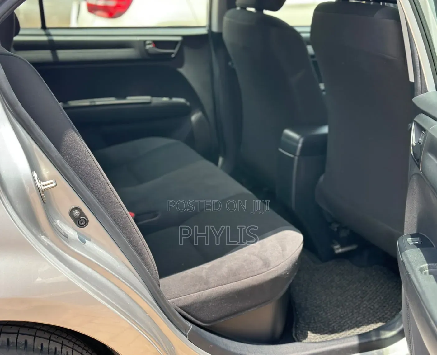 Toyota Axio 1.5 Hybrid 2WD 2019 Silver