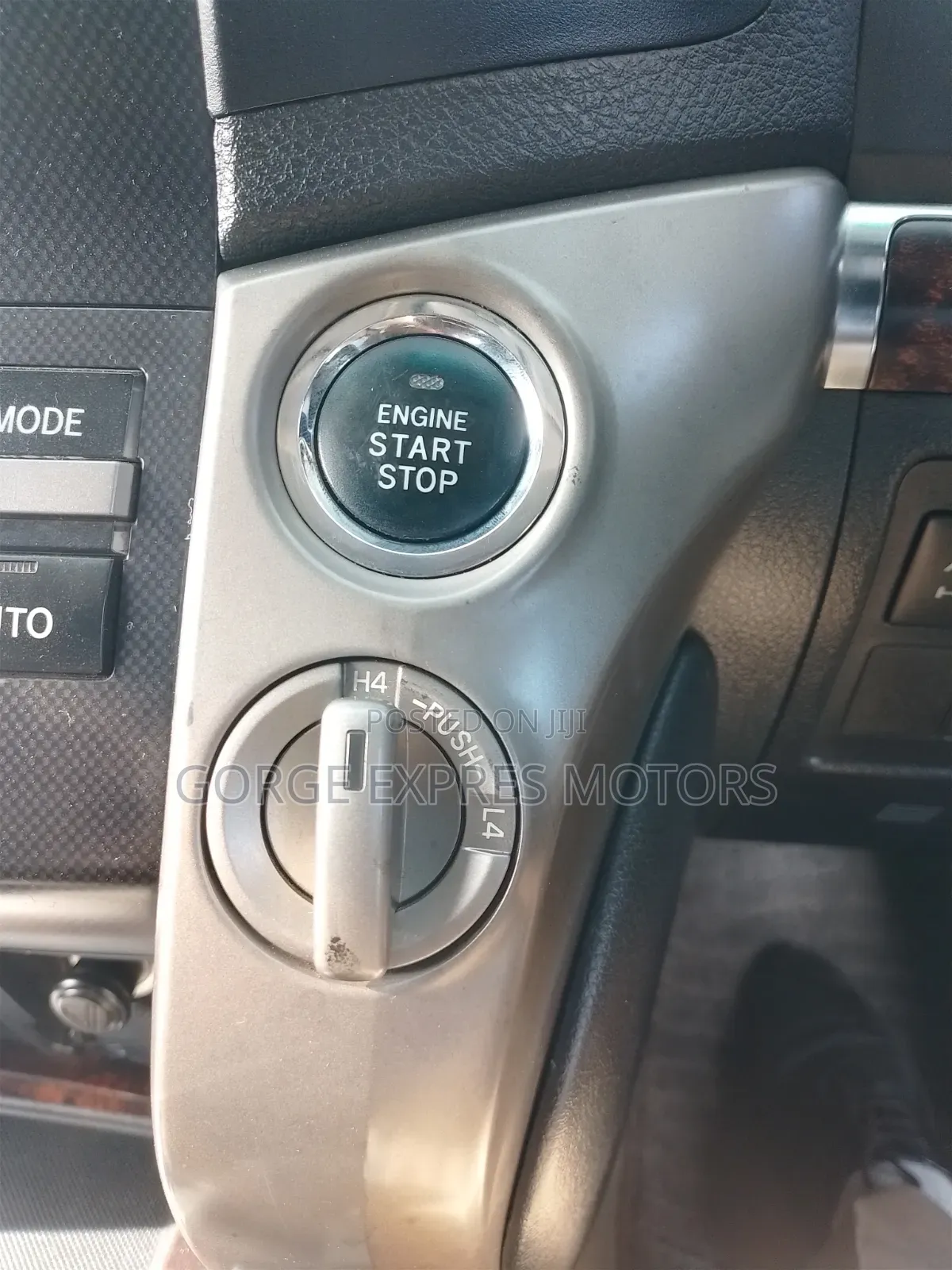 Toyota Land Cruiser 4.6 V8 AX 2010 Black