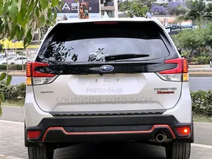Subaru Forester Premium AWD 2019 Pearl