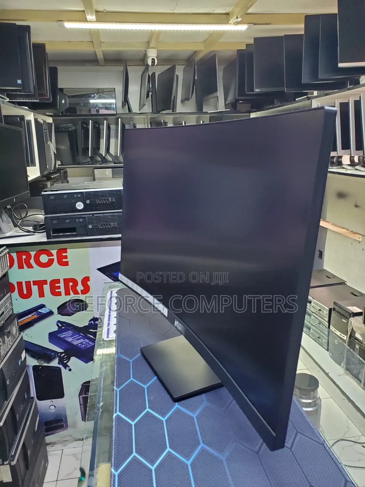 HP V27c G5, 27 Inches Curved Monitor