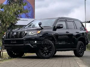 Toyota Land Cruiser Prado 2.8 2022 Black
