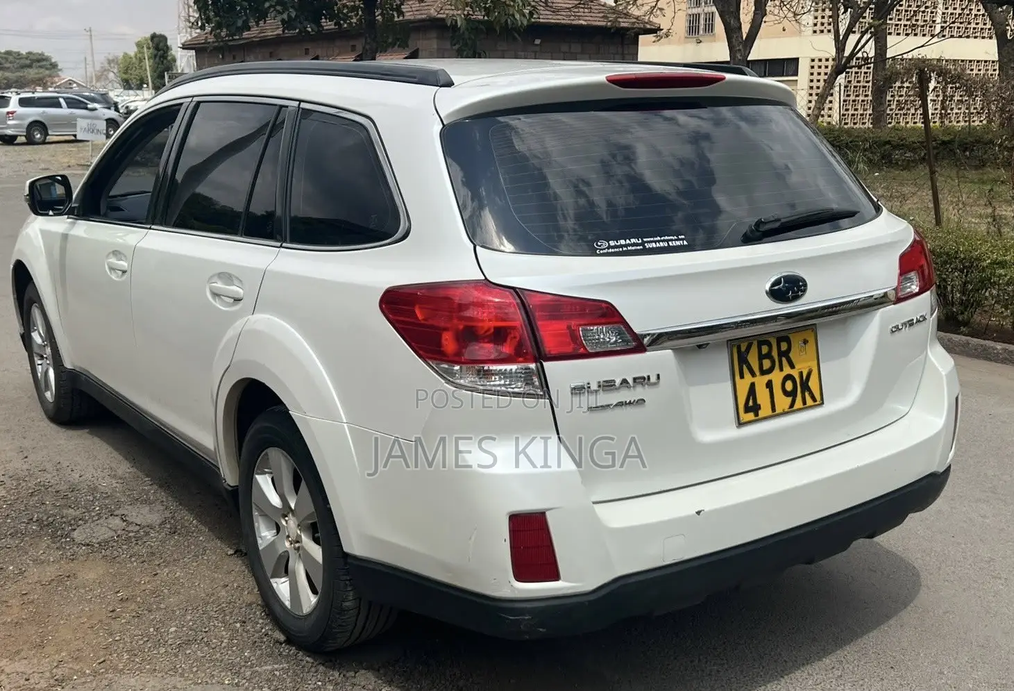 Subaru Outback 2011 Pearl