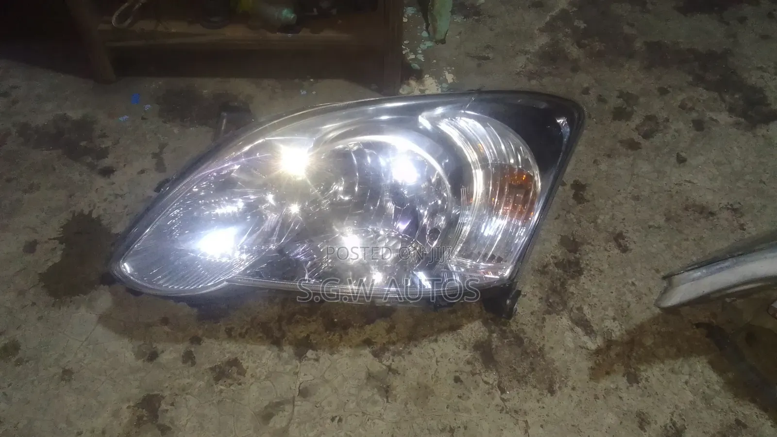 Toyota Runx/Allex Headlight (2004-2006)