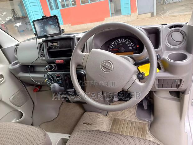 Nissan Clipper 2019 Silver - thumbnail 10