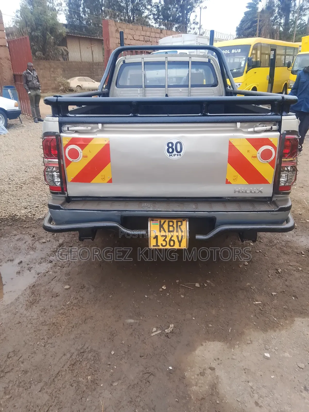 Isuzu D-MAX 2011 Gold
