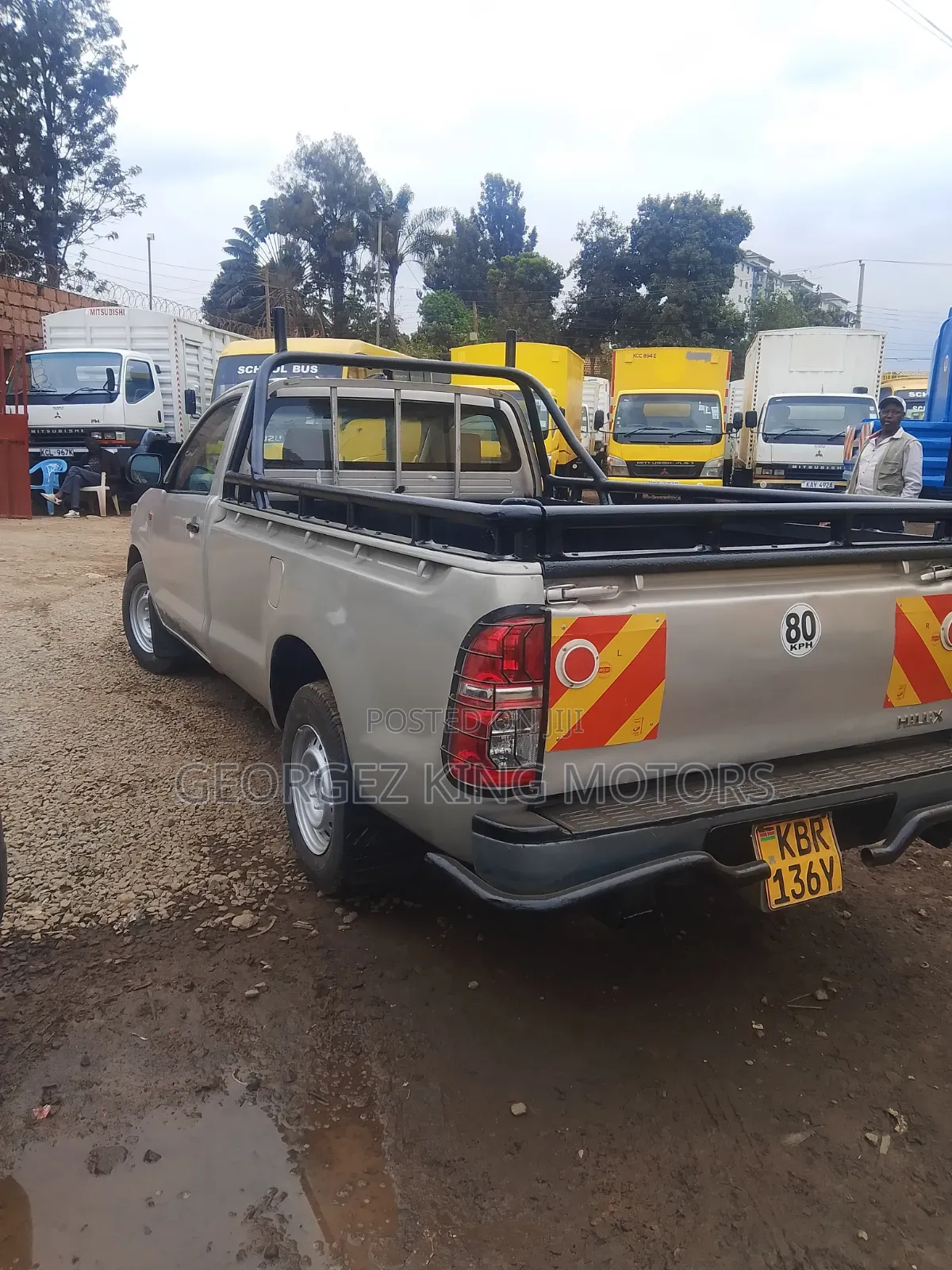 Isuzu D-MAX 2011 Gold