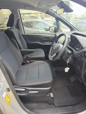 Toyota Noah 2020 Silver