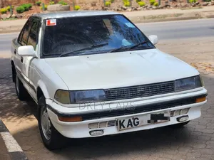 Toyota Corolla 1999 White