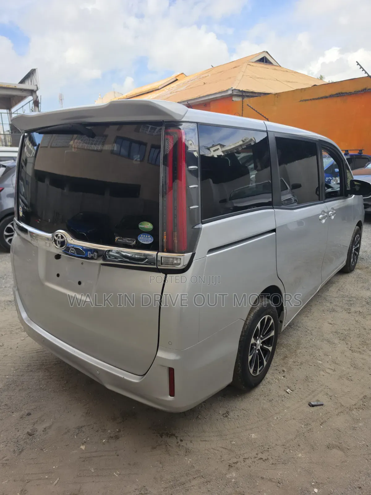 Toyota Noah 2020 Silver