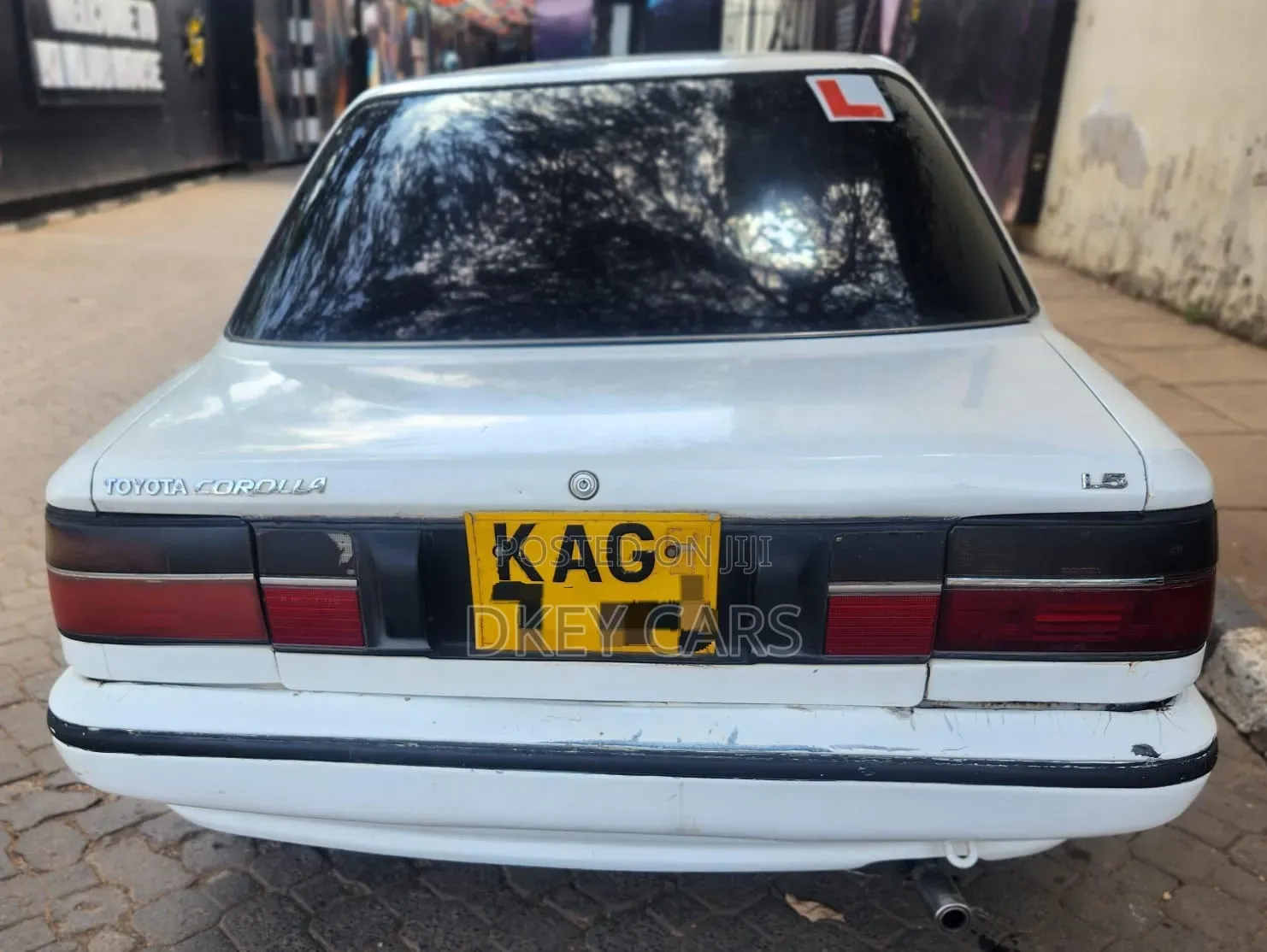 Toyota Corolla 1999 White