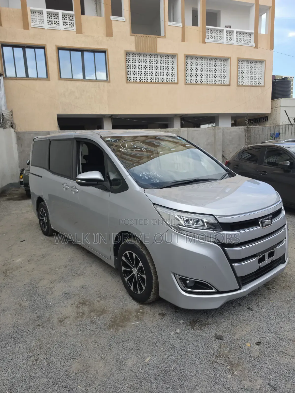 Toyota Noah 2020 Silver