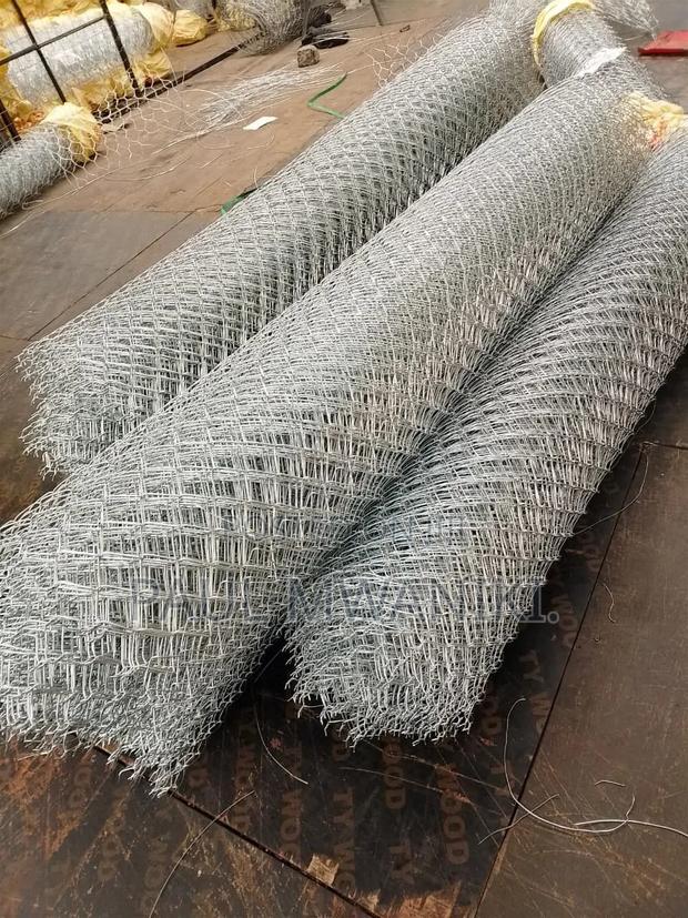 Heavy Duty Galvanized Chain Link Fence Mesh Roll - main view