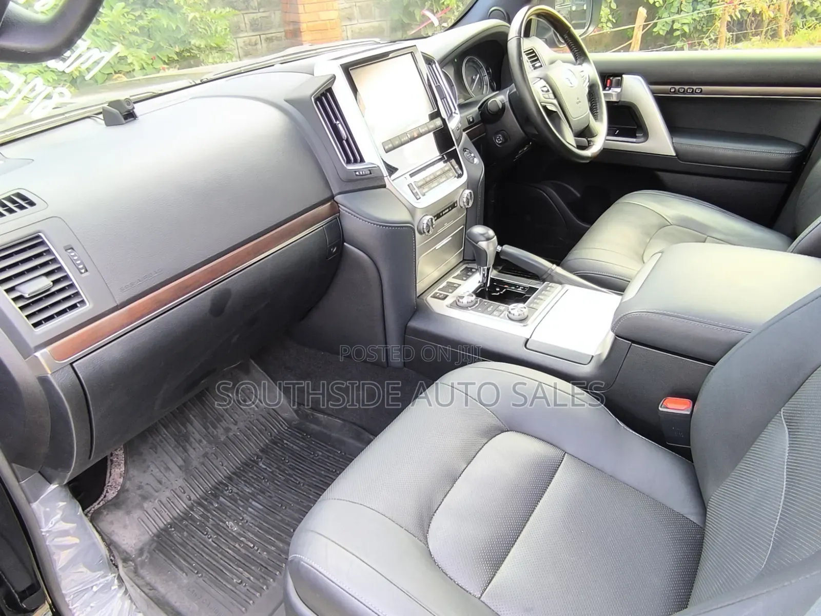 Toyota Land Cruiser 4.6 V8 ZX 2019 Black