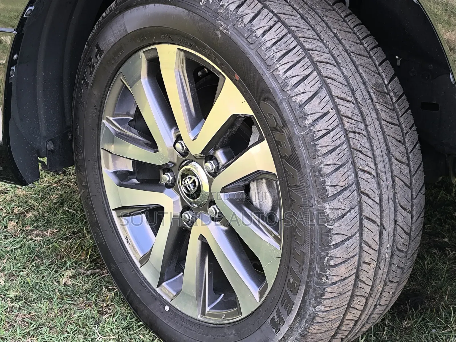 Toyota Land Cruiser 4.6 V8 ZX 2019 Black
