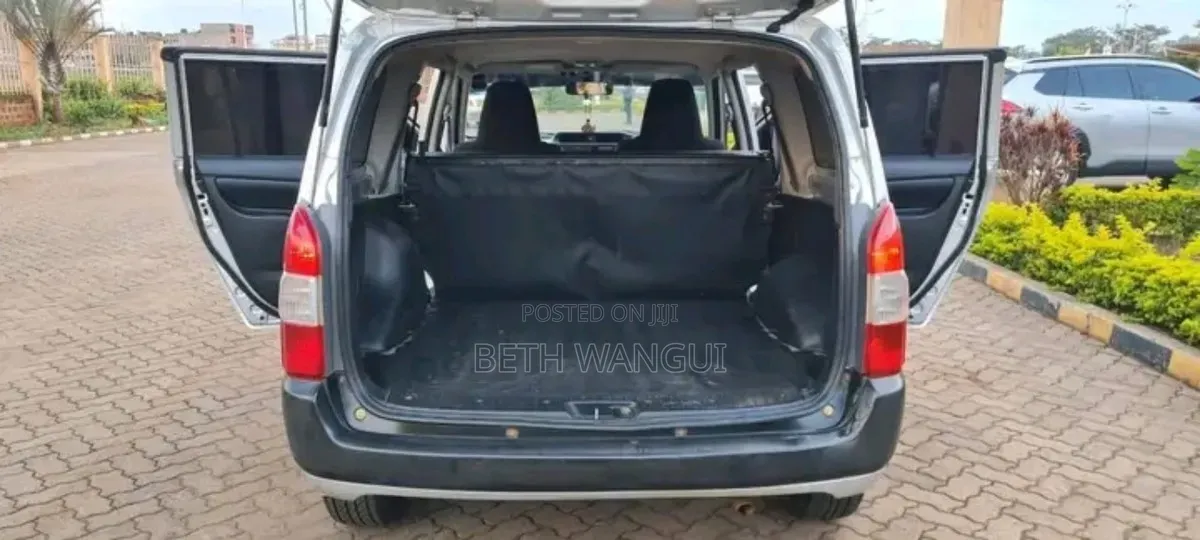 Toyota Probox 1.5 GL 2WD 2015 Silver