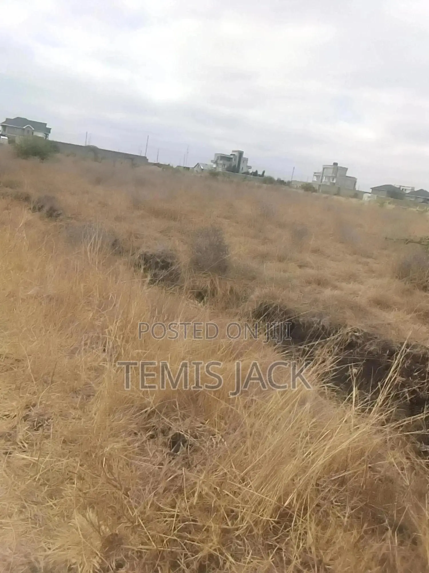 Prime 5 Acres Katani 1.7km From tarmac.Ready.Don't Miss This Opportun!