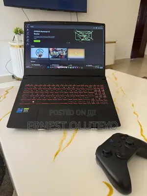 Laptop MSI Crosshair 15 16GB Intel Core i7 SSD 512GB