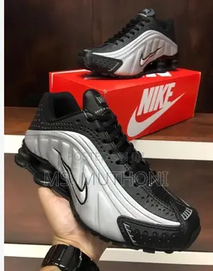 The Nike Shox R4 40-45
