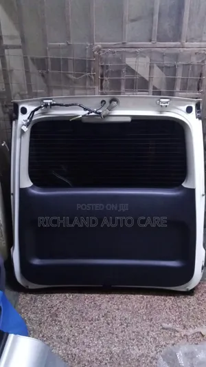 Rear Gate Toyota Noah 2013