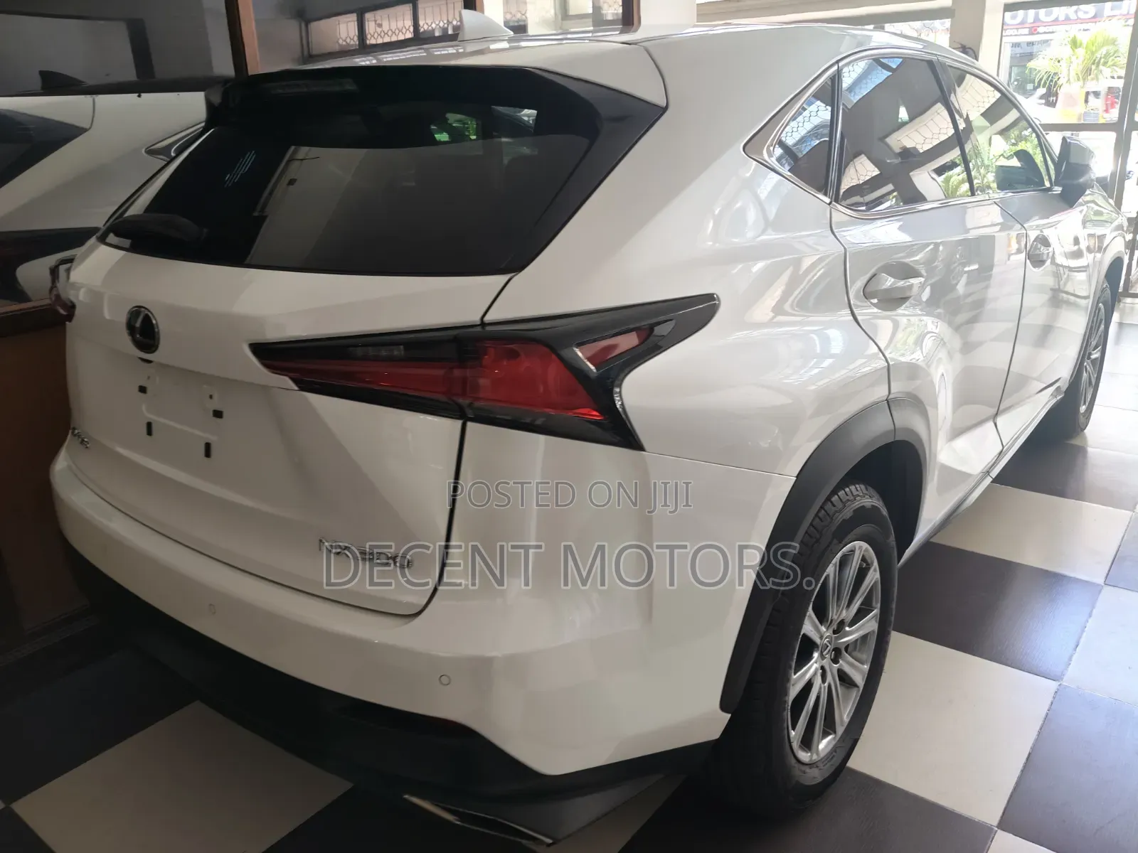 Lexus NX 300 FWD 2019 White