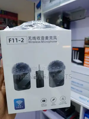 F11-2 Wireless Lavalier Microphone 2 Mics 3-in-1 for Phone Camera