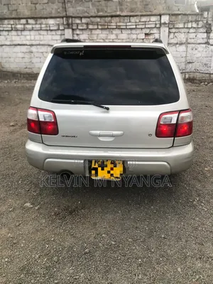 Subaru Forester 2.0 S 2000 Gold