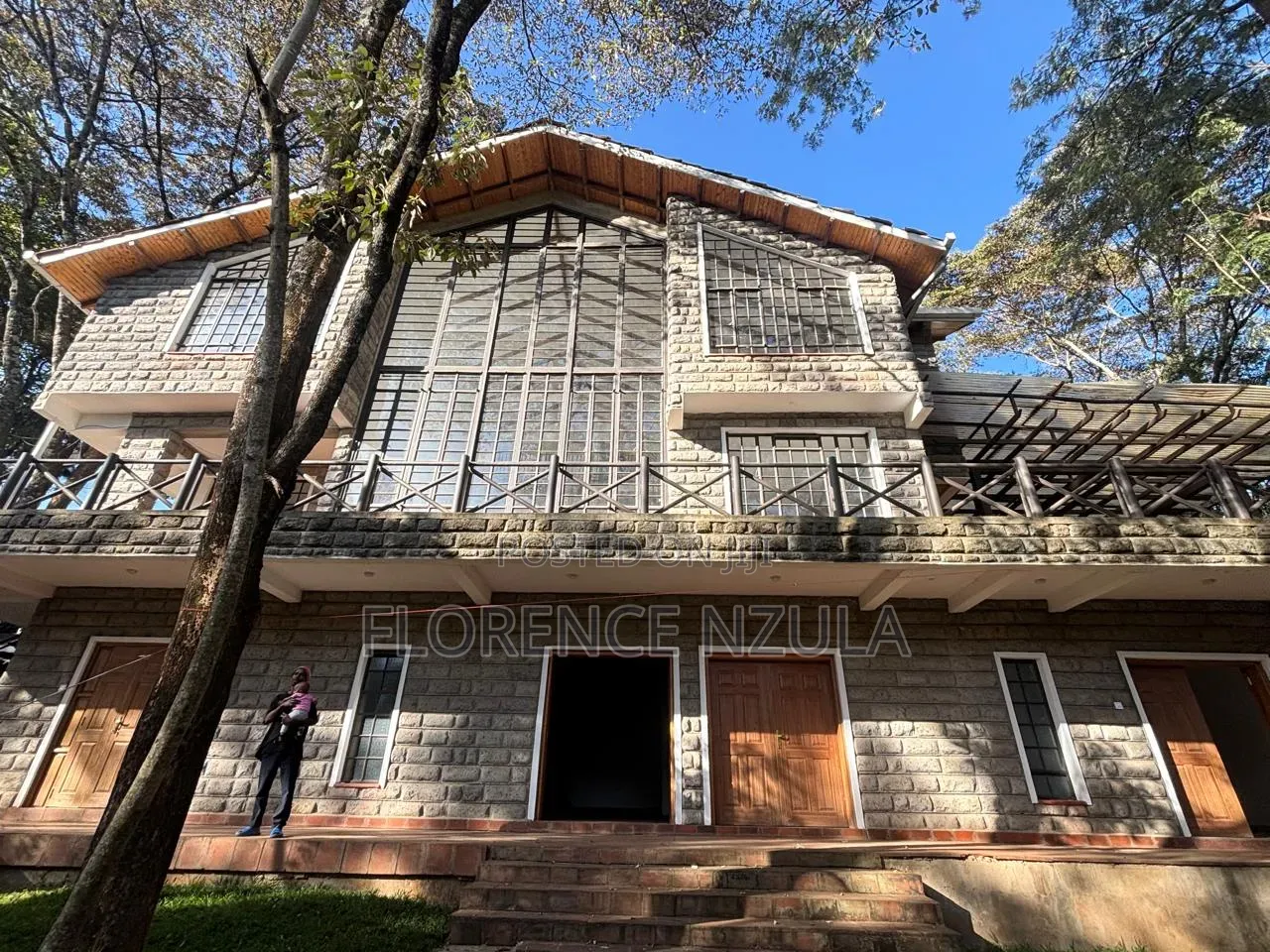 6bdrm House in Hardy for sale