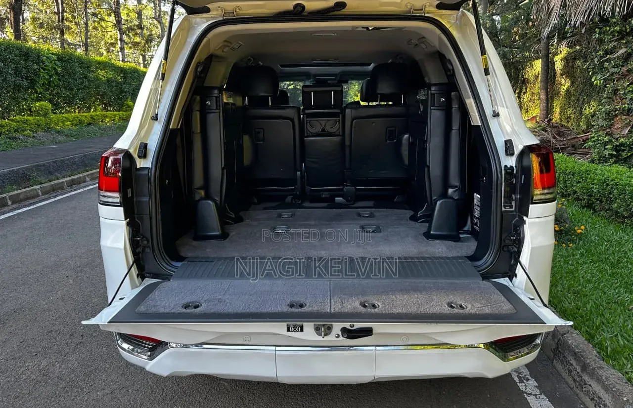 Toyota Land Cruiser 4.6 V8 ZX 2015 White