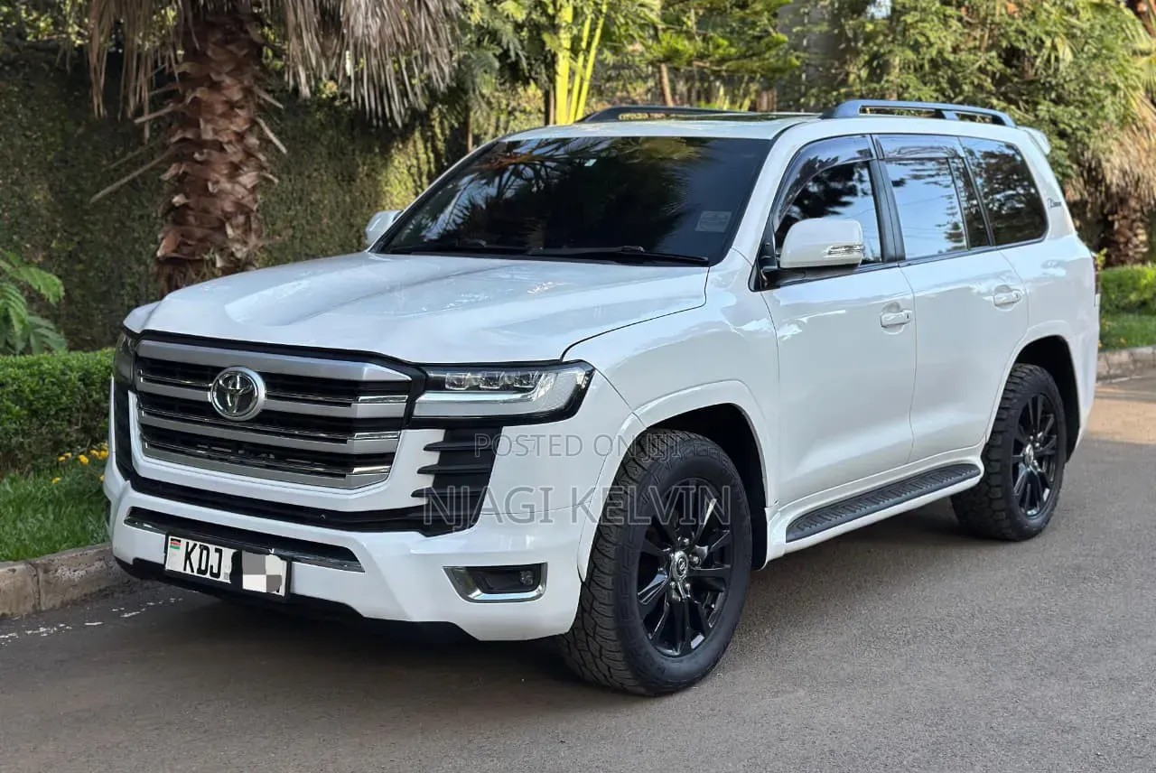 Toyota Land Cruiser 4.6 V8 ZX 2015 White