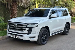 Toyota Land Cruiser 4.6 V8 ZX 2015 White