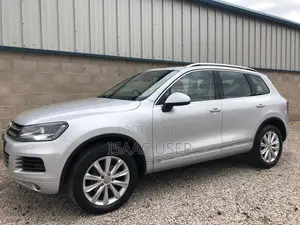 Volkswagen Touareg TDI Executive 2012 Silver