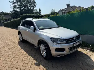 Volkswagen Touareg TDI Executive 2012 Silver