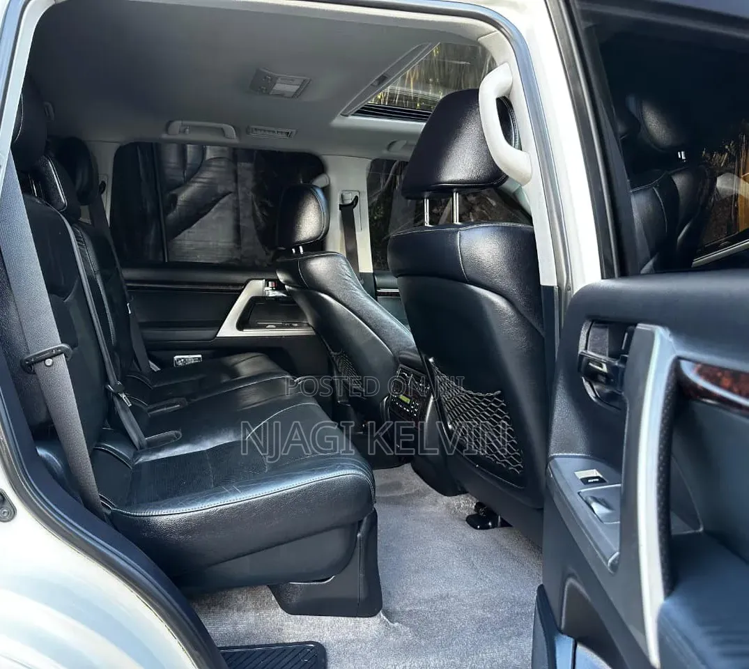 Toyota Land Cruiser 4.6 V8 ZX 2015 White