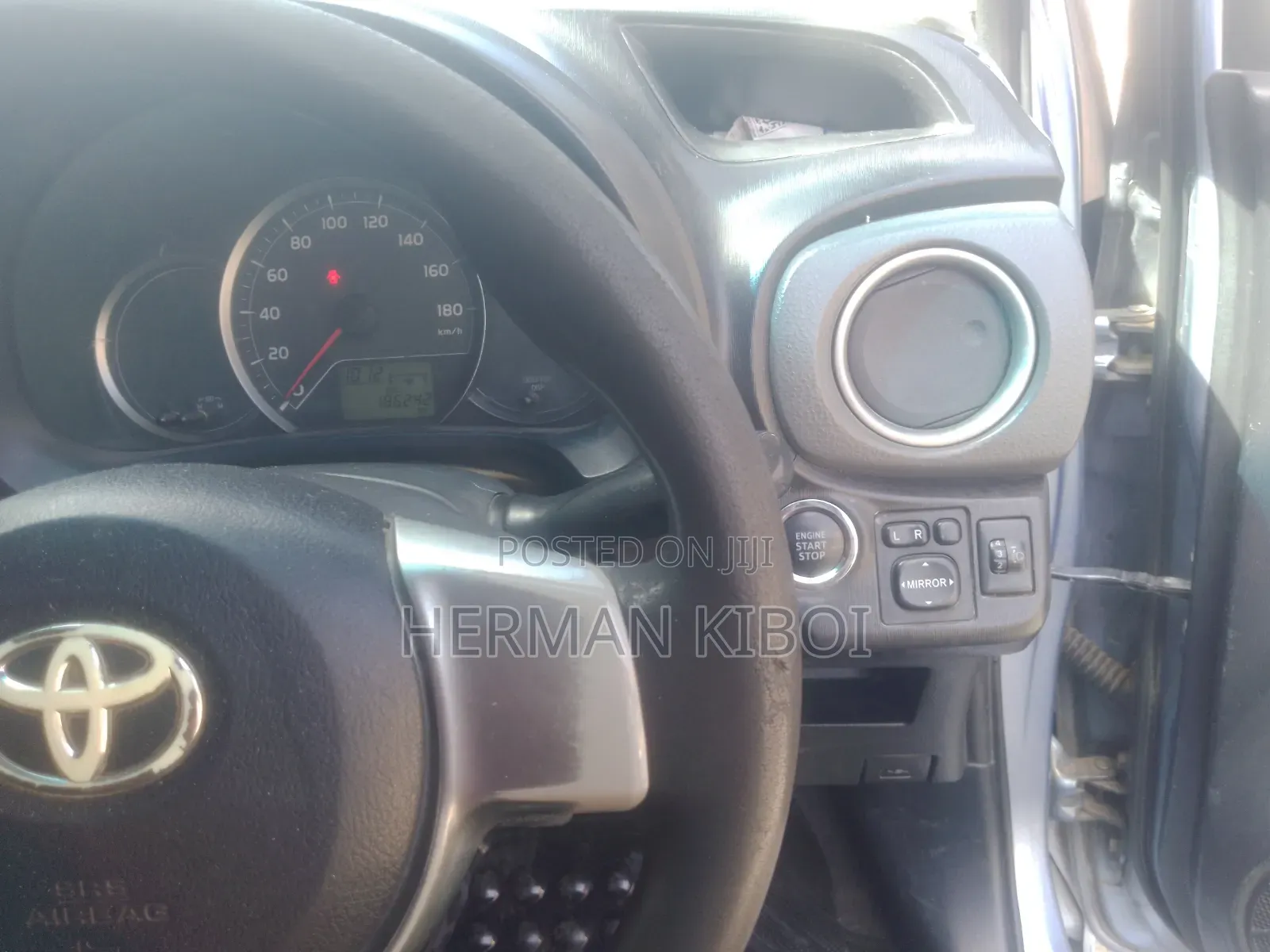 Toyota Vitz 1.3 AWD 5dr 2012 Blue