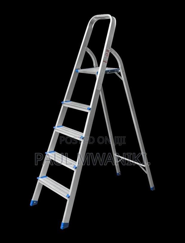 Heavy Duty Aluminum Folding Step Ladder – 5 Steps