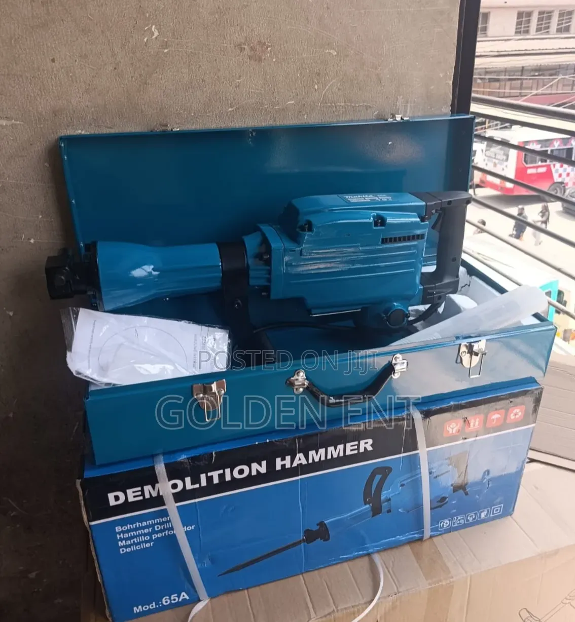 Makita Demolishion Breaker/ Multi Function Demolisher Makita