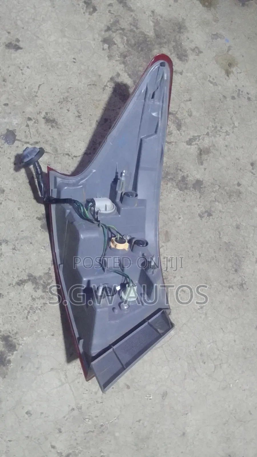 Nissan Sylphy B17 Taillight