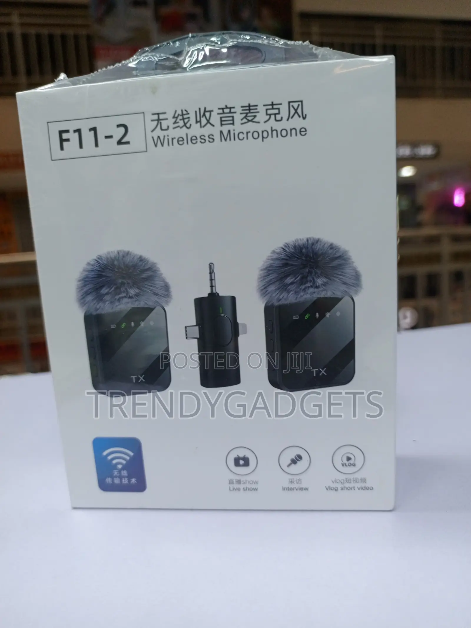 F11-2 Wireless Clip Mic Kit for Vlogging Interviews Streaming