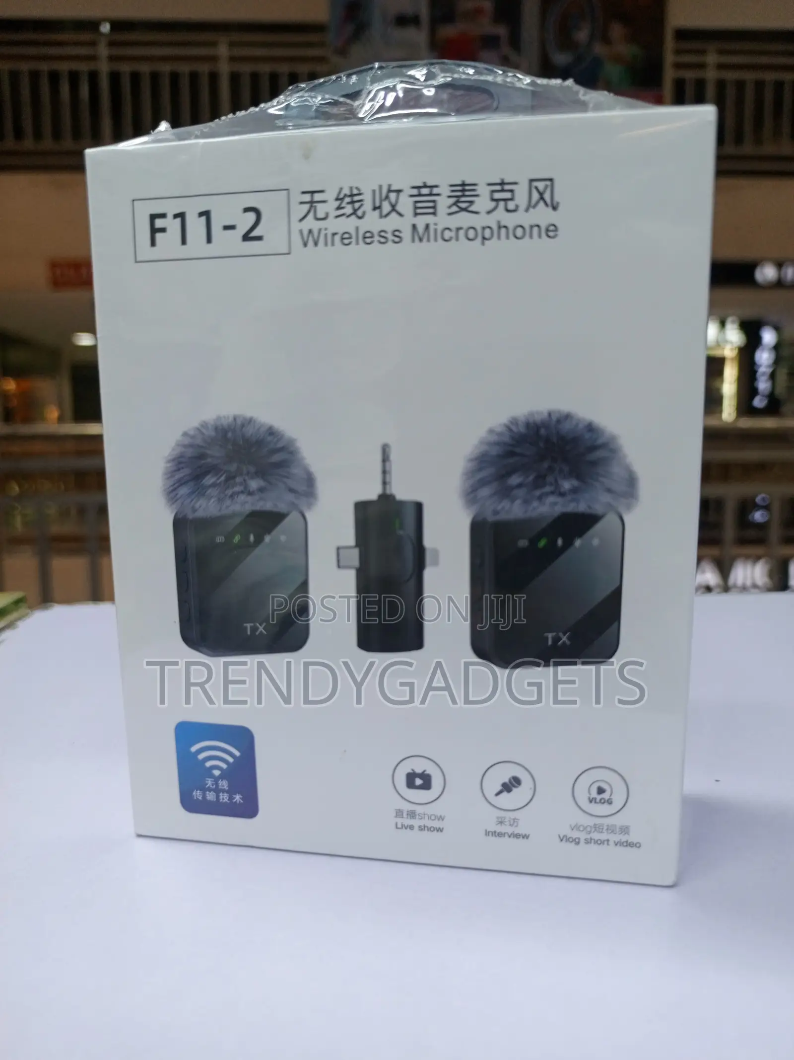 F11-2 Wireless Clip Mic Kit for Vlogging Interviews Streaming