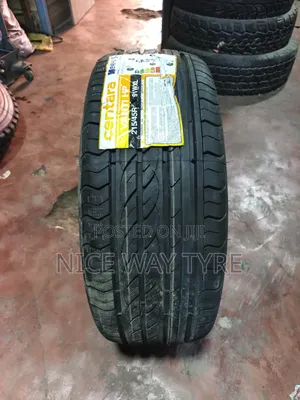 215/45r17 Centara