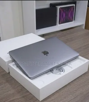 New Laptop Apple MacBook Pro 16GB Apple M1 Pro SSD 512GB