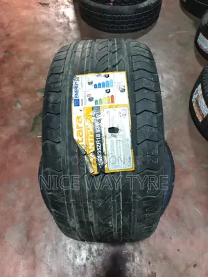 265/35r18 Centara