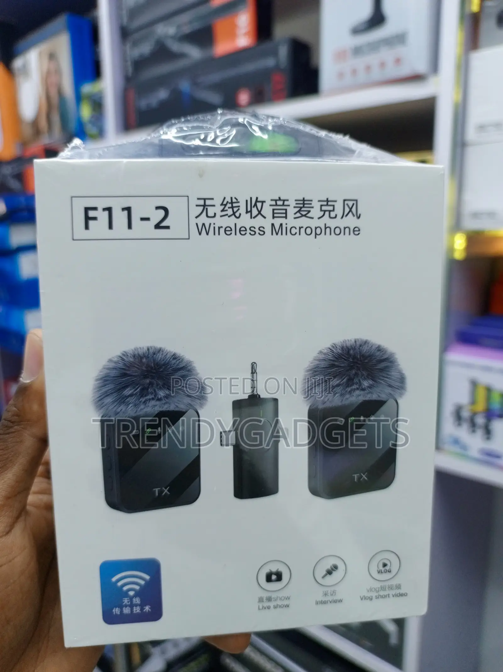 F11-2 3-in-1 Wireless Lavalier Mic System for Phone Camera
