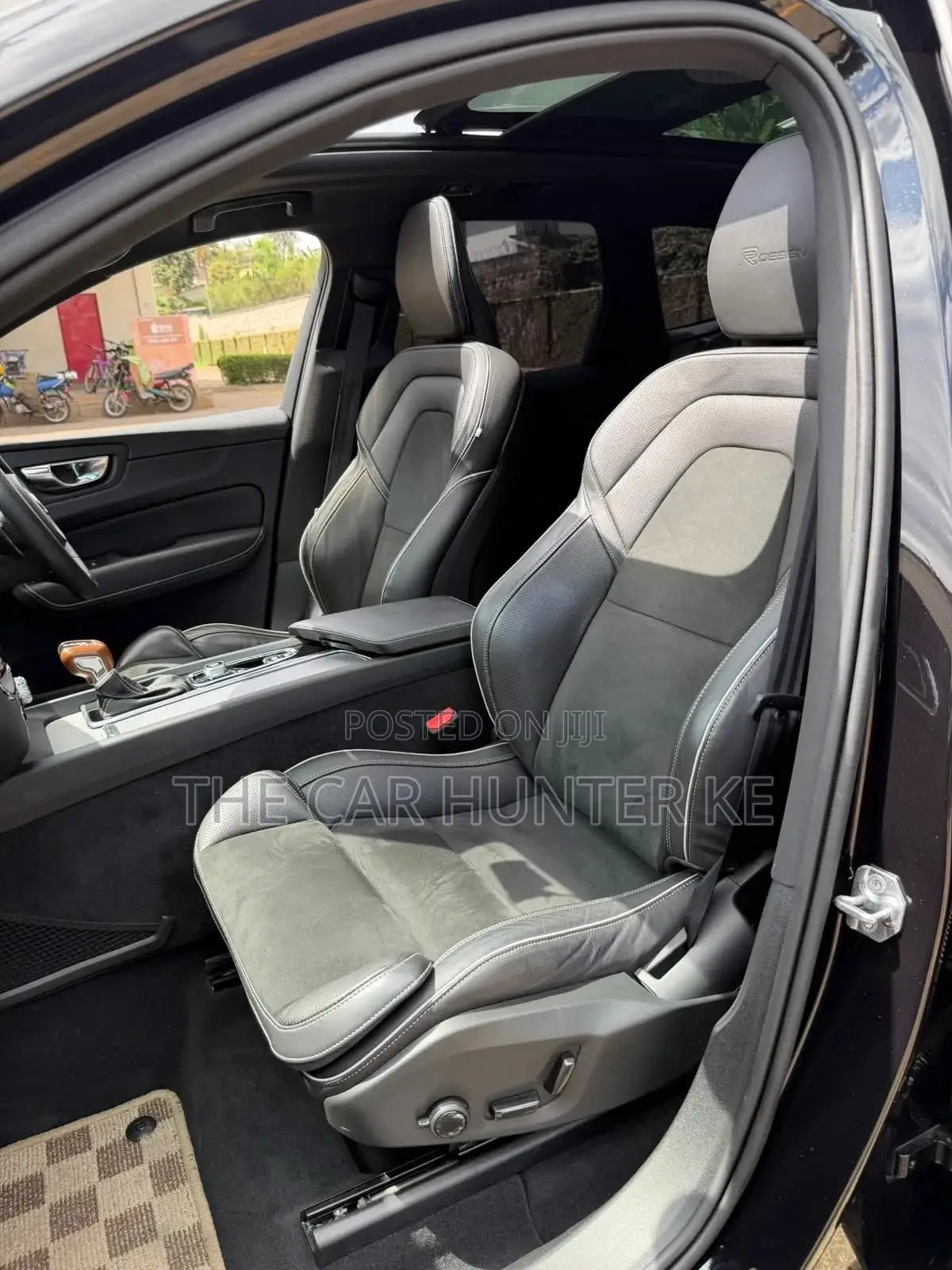 Volvo XC60 T6 R-Design AWD 2019 Black